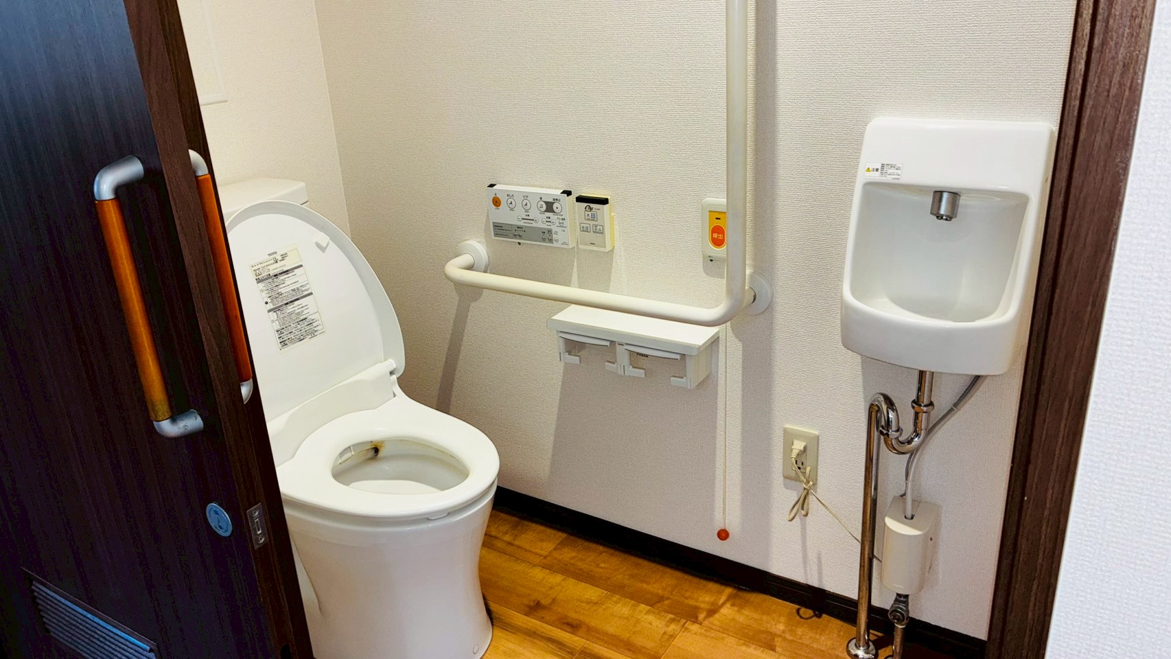 各室トイレ・洗面・納戸付き